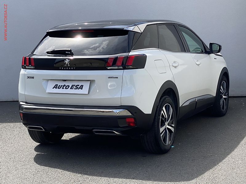 Peugeot 3008 (2016) 2.0 HDi, GT Line, LED, navi - fotka 4 z 18