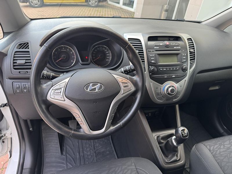 Hyundai ix20 1.6i ČR 1.majitel - fotka 12 z 23