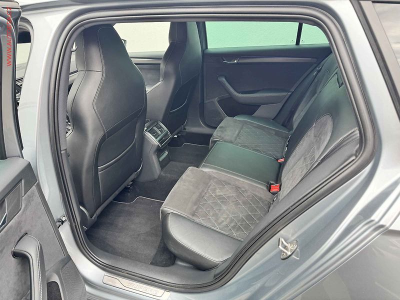 Škoda Superb (2021) 2.0 TDi, ČR, SportLine, DSG - fotka 10 z 18