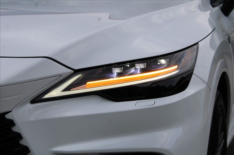 Lexus RX 500h 2,4 HEV  1.MAJ,A/T,4x4,FSPORT+ - fotka 44 z 48