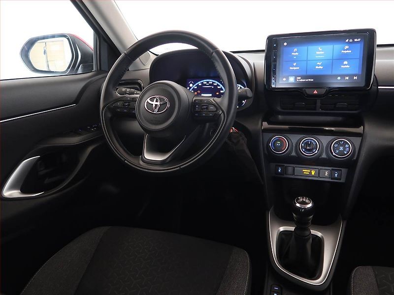 Toyota Yaris Cross (2023) 1.5 VVT-i - fotka 7 z 14