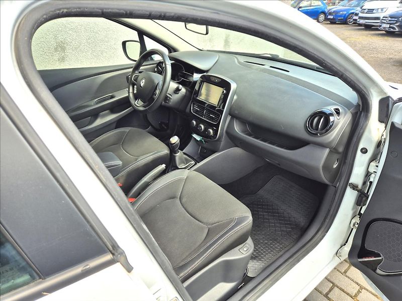 Renault Clio 1,2 i GrandTour Klima Výhřev - fotka 19 z 28