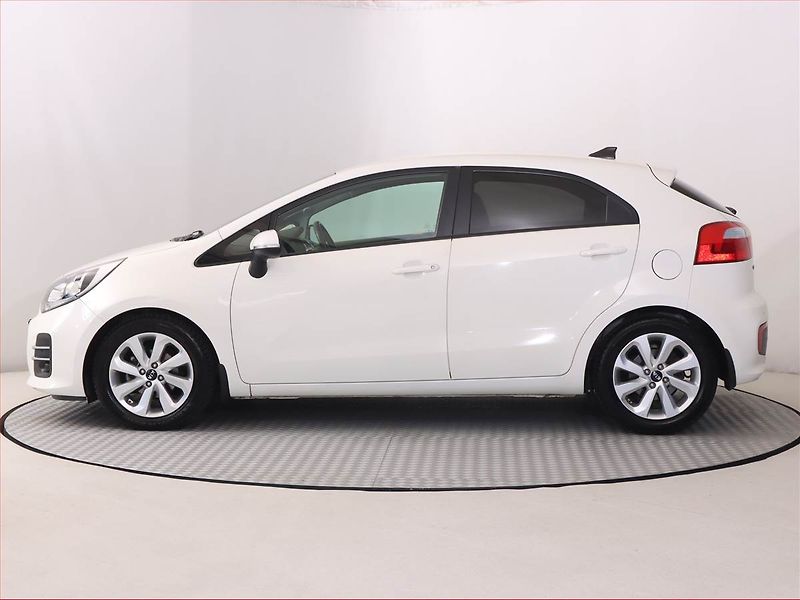 Kia Rio (2016) 1.25 CVVT, Serv.kniha - fotka 3 z 16