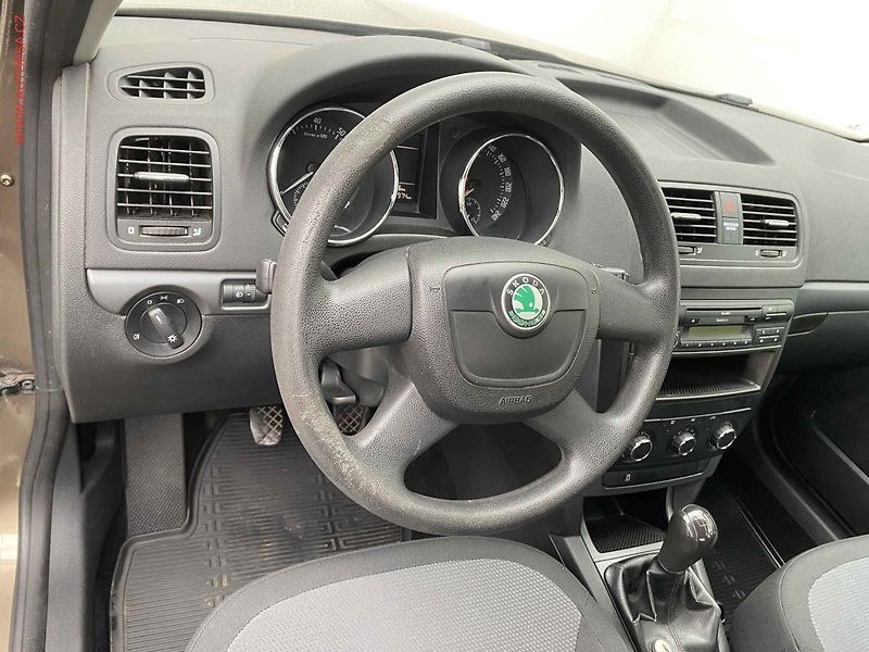 Škoda Yeti (2011) 1.4 TSI, ČR, AC, ČR - fotka 12 z 14
