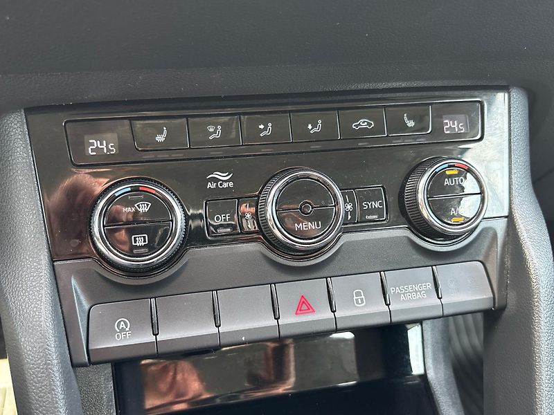 Škoda Karoq AMBITION - fotka 20 z 27