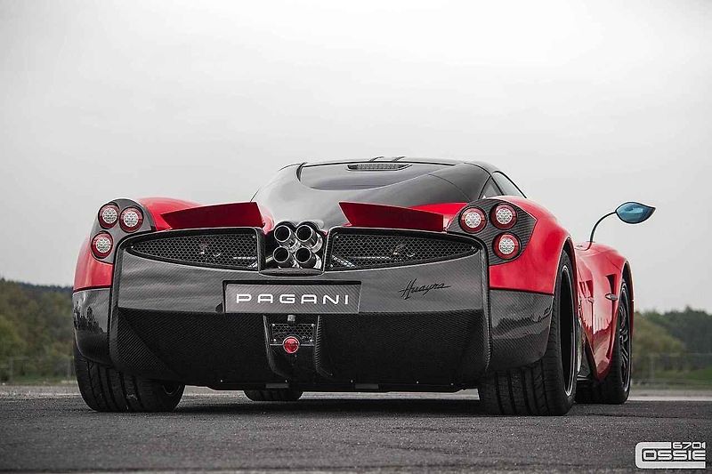 Pagani Huayra.
