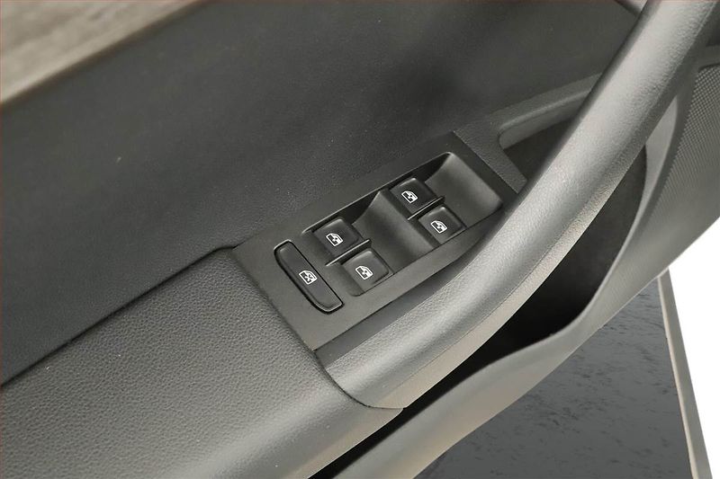 Škoda Octavia (2015) Scout 2.0 TDI, 4X4, Automat - fotka 14 z 14