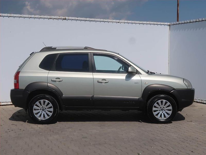 Hyundai Tucson (2004) 2.0 i, LPG, 4X4, po STK - fotka 6 z 13