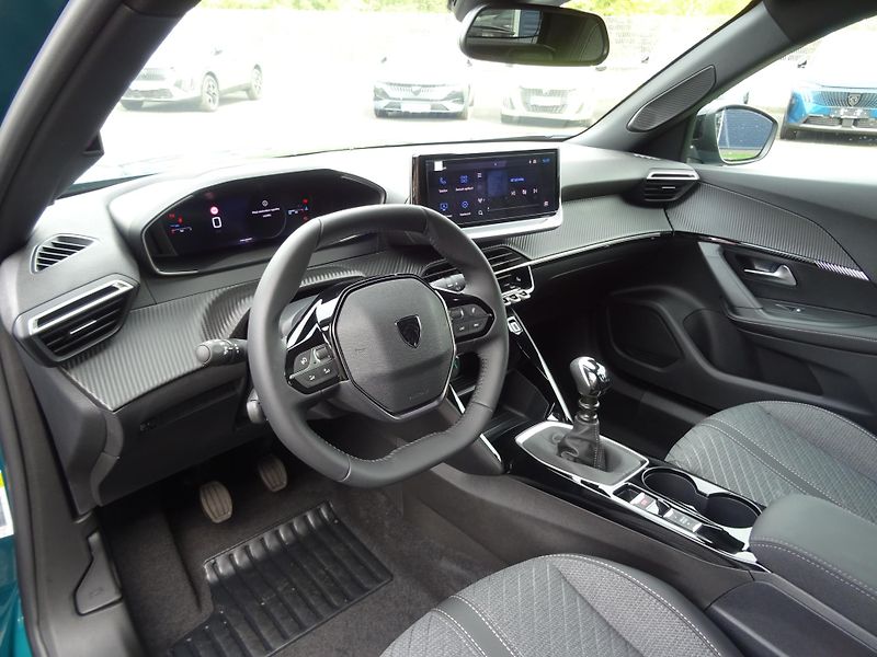 Peugeot 2008 (2026) ALLURE Turbo 100k MAN6 - fotka 21 z 43