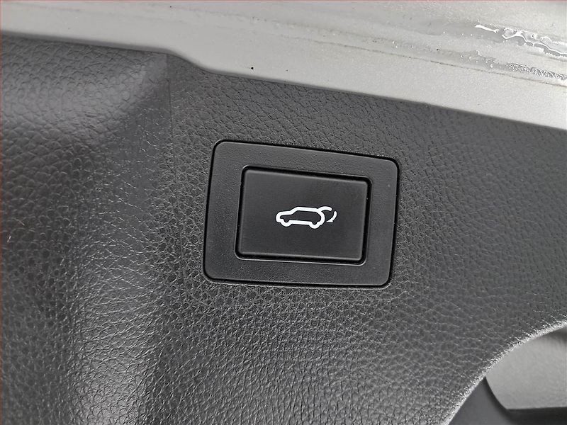 Hyundai Santa Fe (2015) 2.2 CRDi, 4X4, Automat - fotka 26 z 26