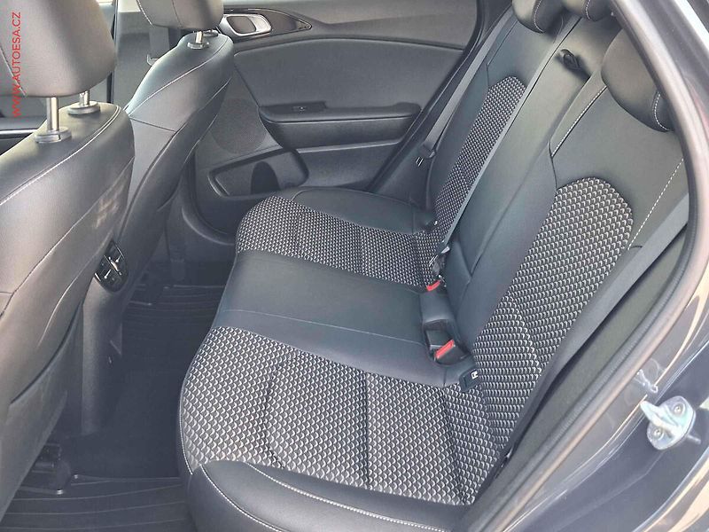Kia XCeed (2022) 1.5 T-GDi, 2.maj,ČR, TOP, AT - fotka 10 z 25