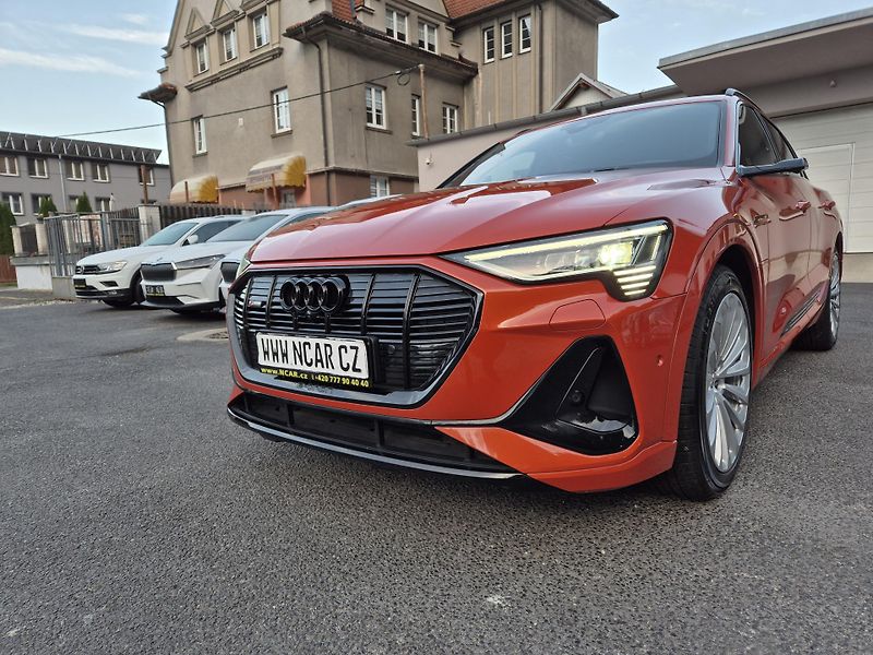Audi e-tron 55 QUATTRO 300kw SOH 100 % - fotka 51 z 52