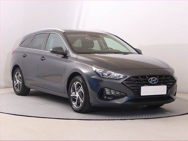 Hyundai i30 (2023) Family 1.5 DPI, Tempomat - fotografie inzerátu
