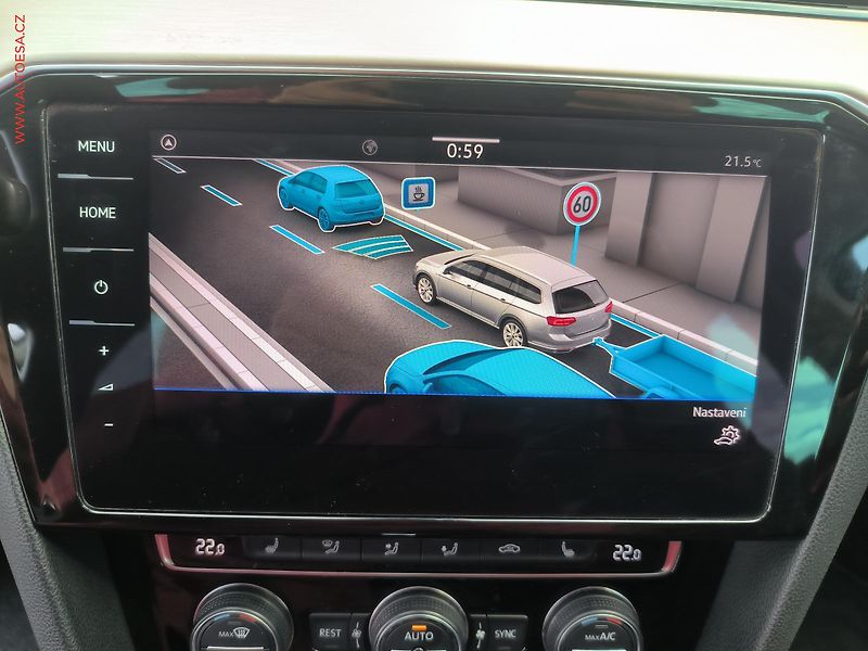 Volkswagen Passat (2019) 2.0TDi, ČR, R-Line, DSG, LED - fotka 16 z 27