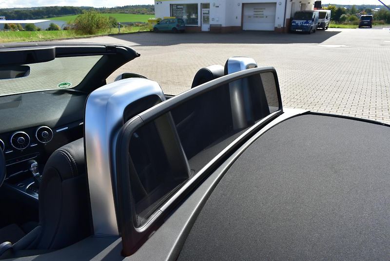 Audi TT 1.8TFSI S-Line Cabrio,B&O - fotka 24 z 50