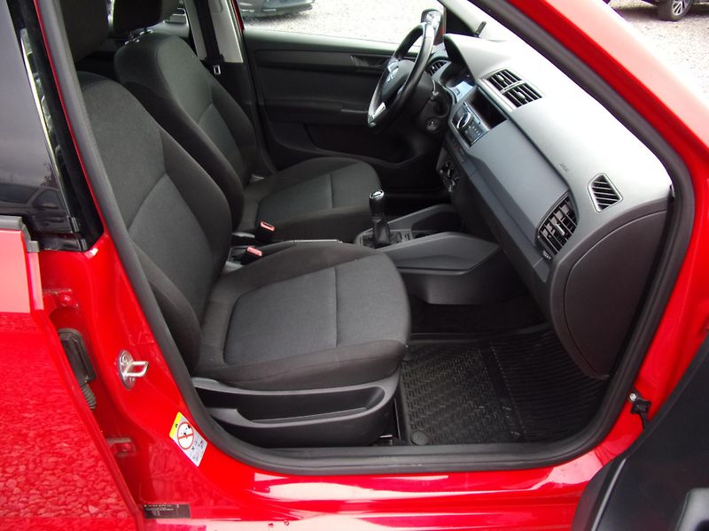 Škoda Fabia (2018) 1.0TSi 70kW CHZ KLIMATIZACE ČR - fotka 19 z 21
