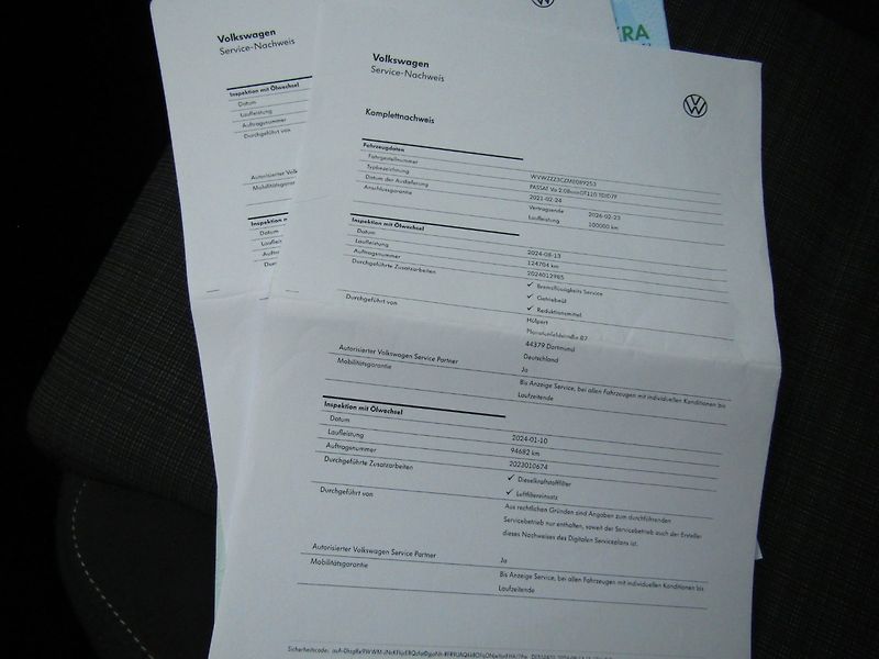 Volkswagen Passat (2021) 2.0 TDI 110kW DSG ACC - fotka 44 z 46