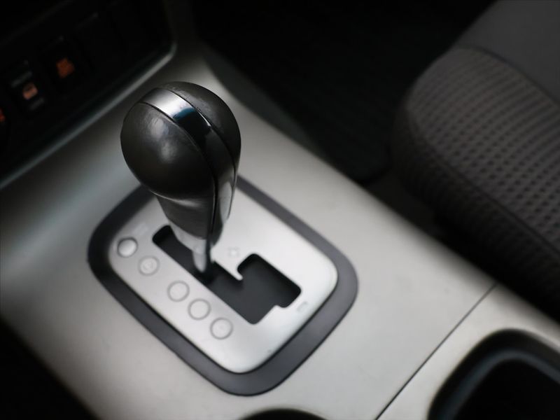 Nissan Pathfinder 2,5 dCi 126kW Automat 4WD CZ - fotka 23 z 31
