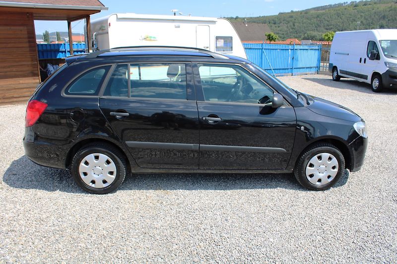 Škoda Fabia (2010) REZERVACE - fotka 8 z 16