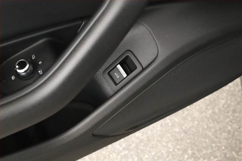 Audi A4 (2018) S-Line 3.0 TDI - fotka 10 z 20