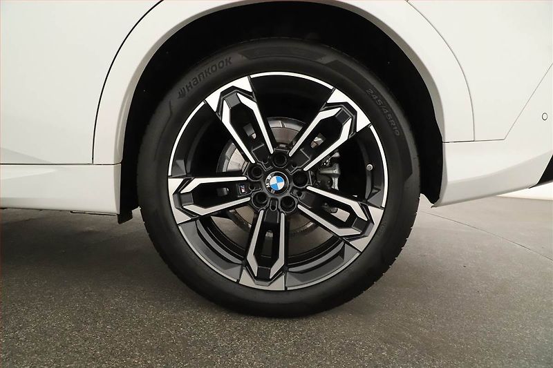 BMW X2 (2025) sDrive20i - fotka 12 z 27