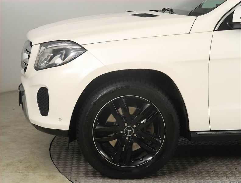 Mercedes-Benz GLS (2016) 350 d 4MATIC - fotka 15 z 30