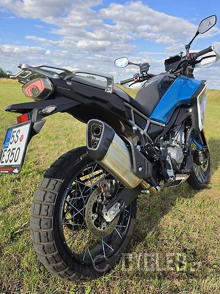 CFMOTO 450 MT-R (2024) - fotka 8 z 14
