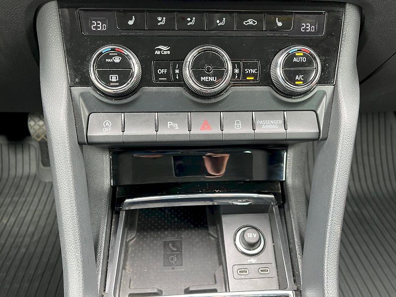 Škoda Karoq (2023) 1.5 TSI 110kW Style - fotka 17 z 27