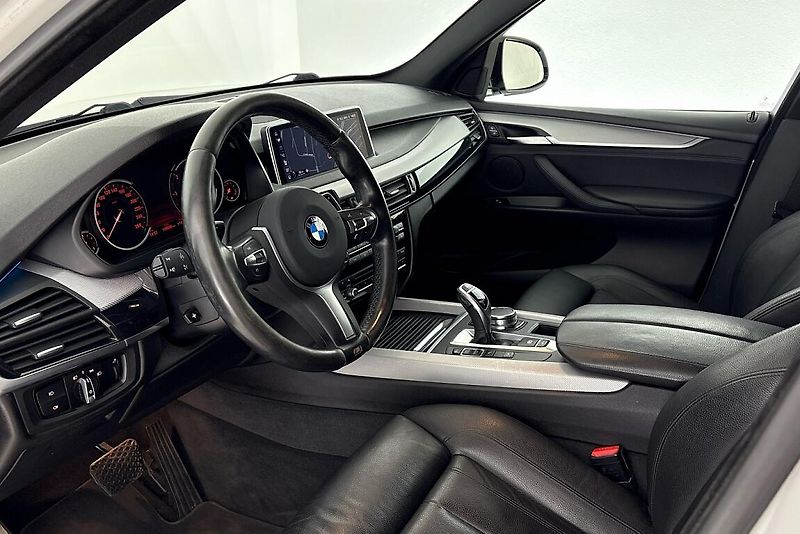 BMW X5 xDrive30d - fotka 6 z 26