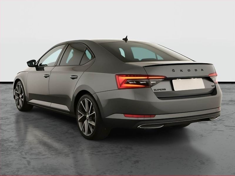 Škoda Superb (2022) Sportline 2.0 TDI - fotka 4 z 20