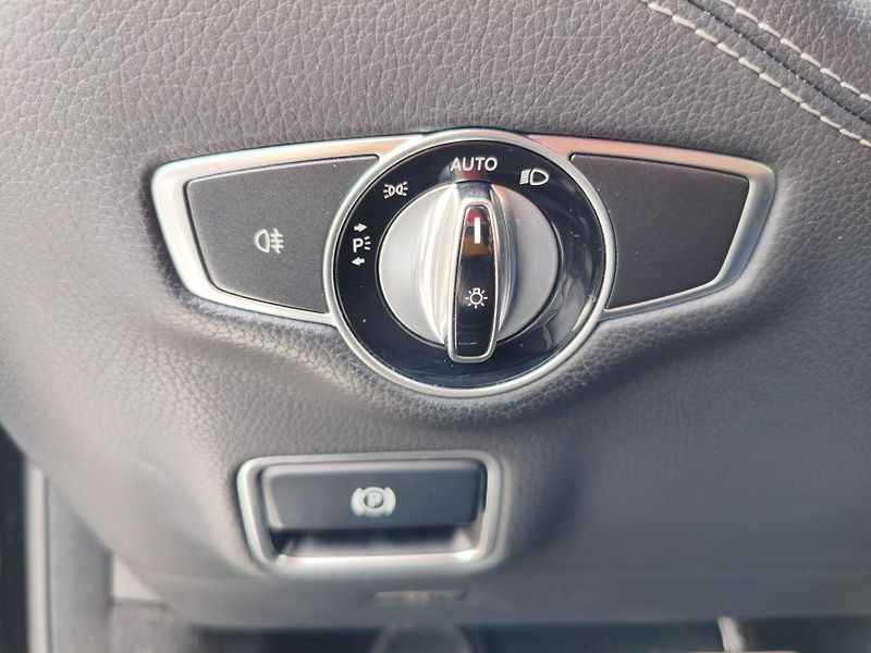Mercedes-Benz Třídy S (2016) 400 4-Matic kupé - fotka 19 z 33