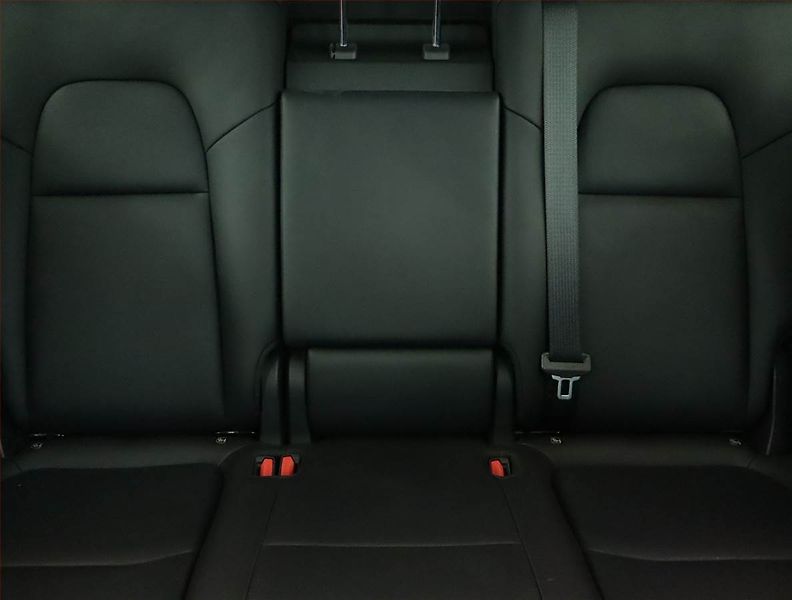 Tesla Model Y (2022) Long Range AWD 79kWh, SoH 91% - fotka 10 z 21