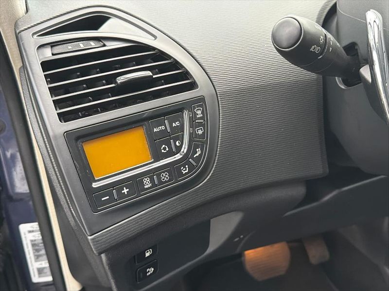 Citroën C4 Picasso 2,0 HDi 120 KW 7 míst DPH - fotka 20 z 26
