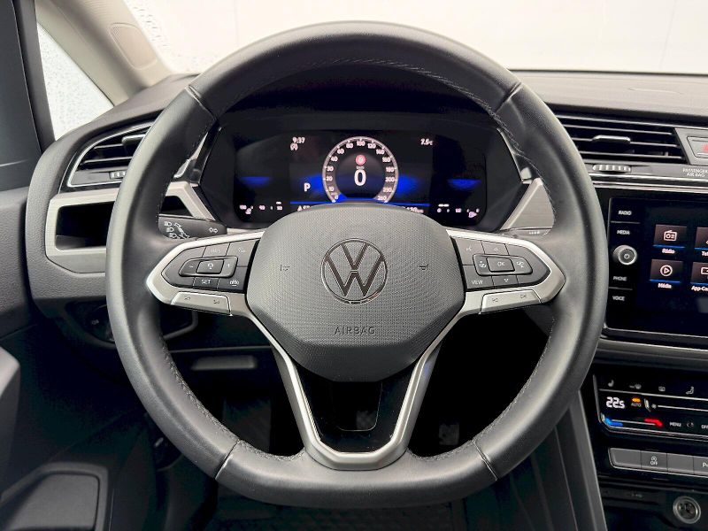 Volkswagen Touran (2024) 1.5 TSI 110kW DSG People - fotka 8 z 35