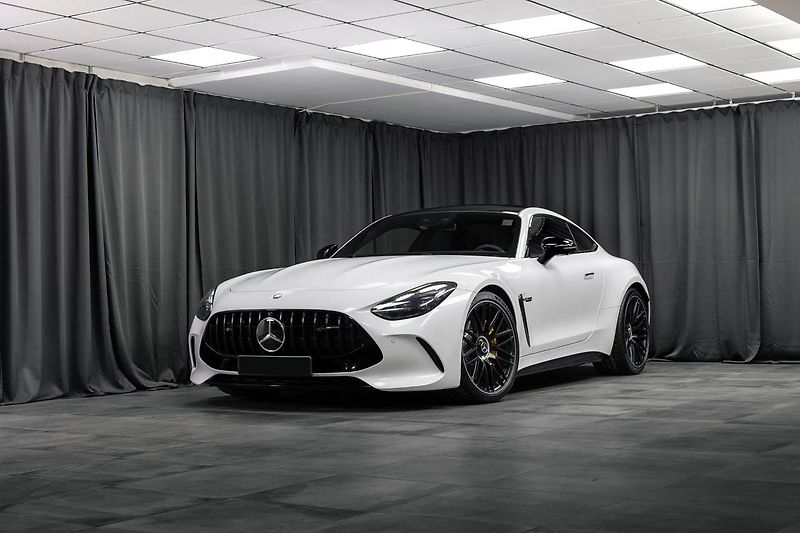 Mercedes-Benz AMG GT 63 4M+ AMG Premium+ HuD Burm P - fotka 1 z 30