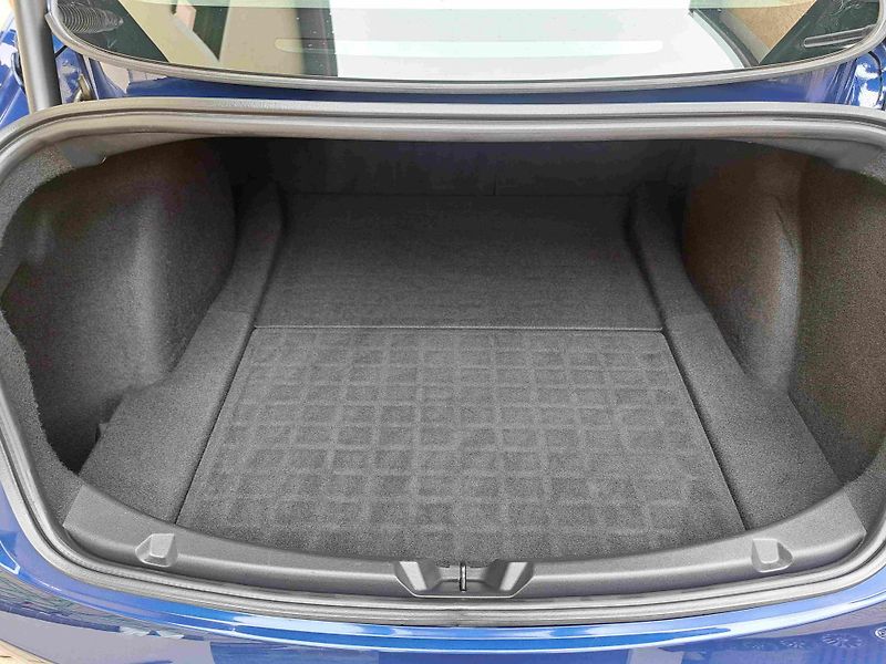 Tesla Model 3 RWD SOH-94%  LED ACC  PDC NAVI - fotka 13 z 17