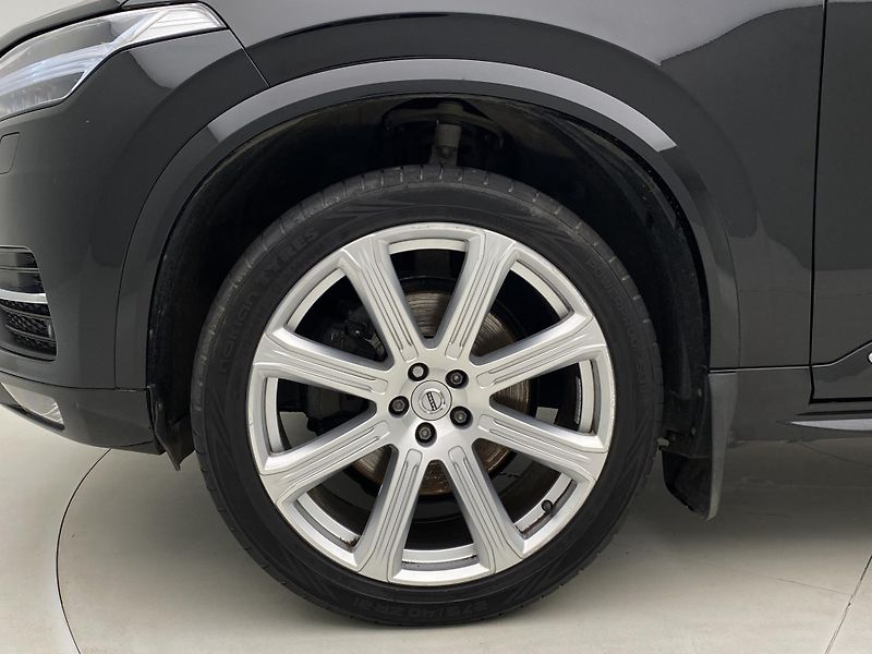 Volvo XC90 D5 AWD INSCRIPTION REZERVACE - fotka 38 z 49
