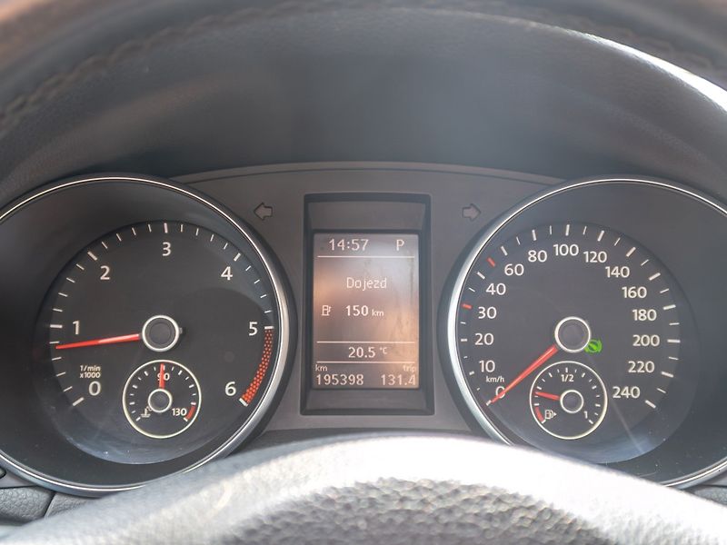 Volkswagen Golf (2010) 1.6TDI 77KW DSG – PO ROZVODECH - fotka 25 z 48