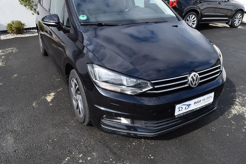 Volkswagen Touran (2017) 2.0TDI 110kw 7MÍST TAŽNÉ NAVI - fotka 4 z 50