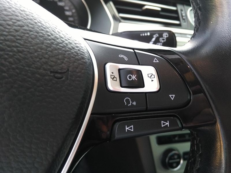 Volkswagen Passat 1,4 TSI  /110 kW/  - fotka 23 z 45