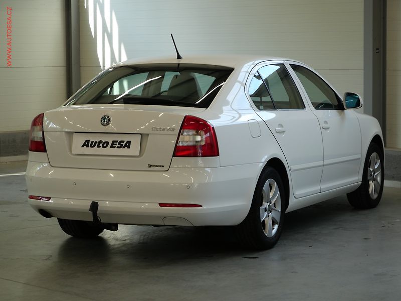 Škoda Octavia (2012) 1.6TDi, 2.maj,ČR, DSG, STK4 - fotka 4 z 26