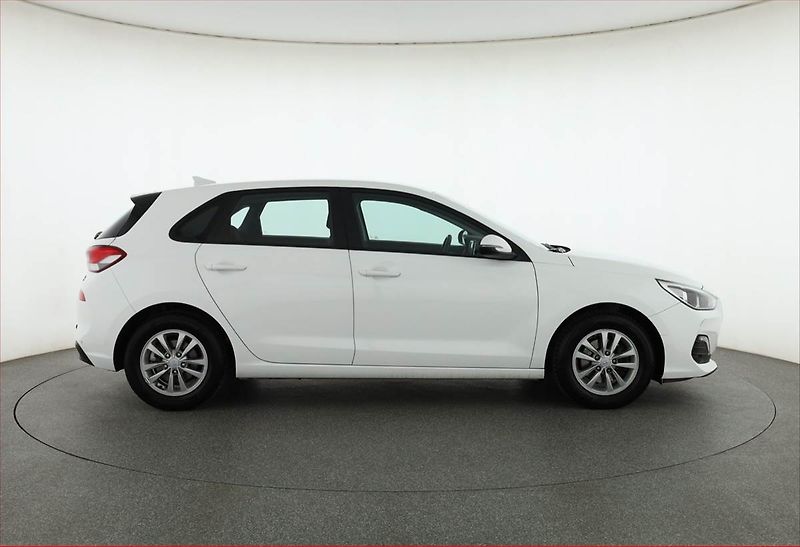 Hyundai i30 (2020) 1.4 CVVT, Serv.kniha, Tempomat - fotka 6 z 19