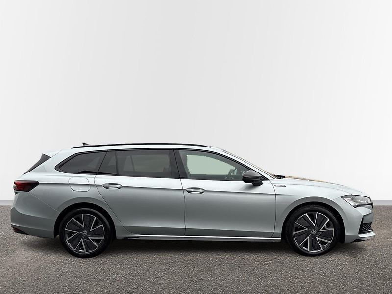 Škoda Superb Sportline 4x4 DSG - fotka 16 z 29