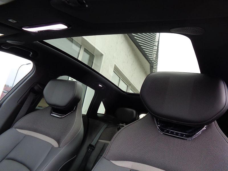 Mazda CX-6e (2026) 258 PS, AT, 4x4, Takumi - fotka 32 z 38
