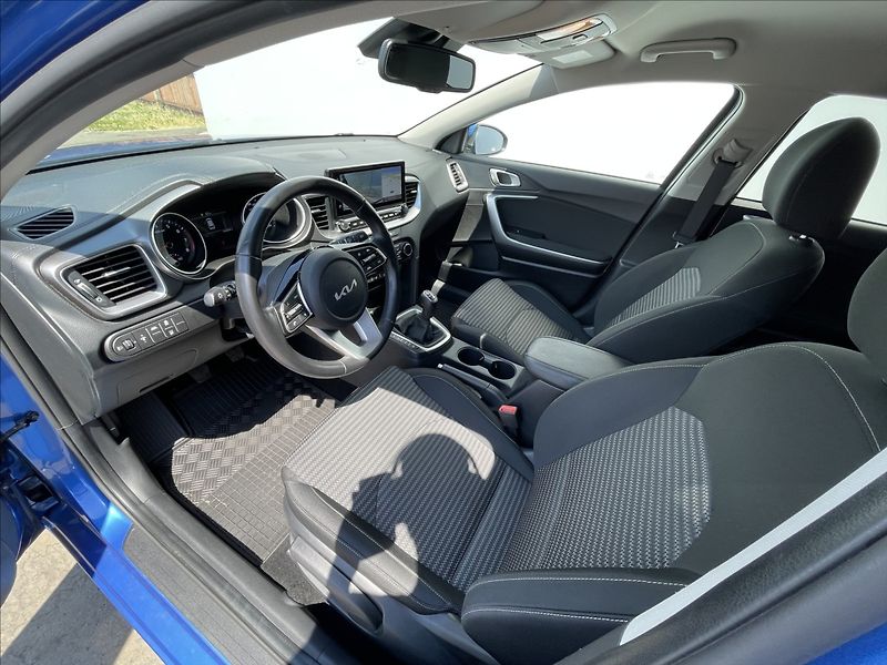 Kia Ceed 1,5 T-GDI Combi Top PDC  SW - fotka 5 z 22