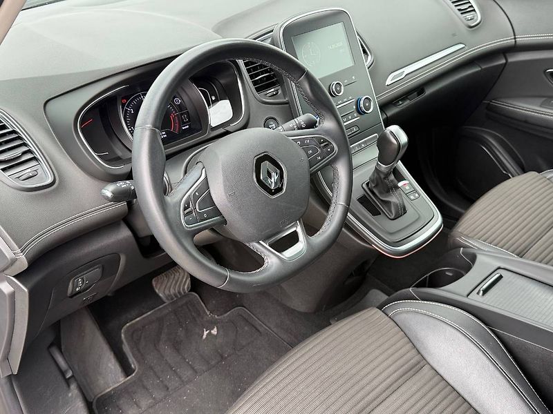 Renault Scénic (2019) 1.7 DCi 88 kW Intens EDC - fotka 8 z 23