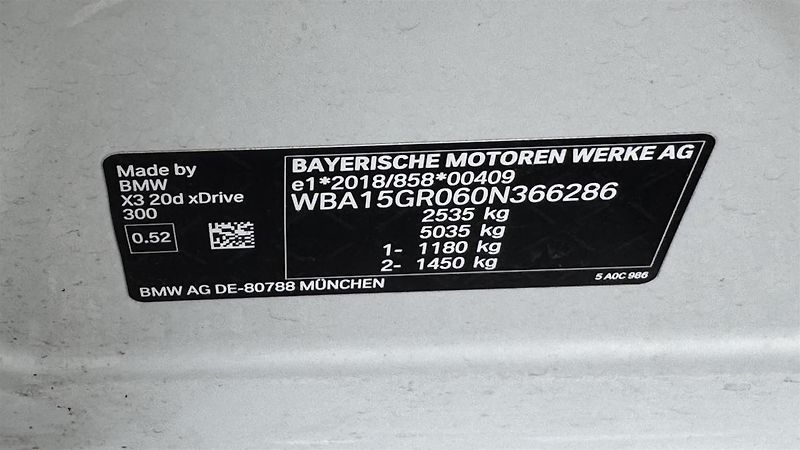 BMW X3 20d xDrive Mpaket HeadUp - fotka 11 z 13