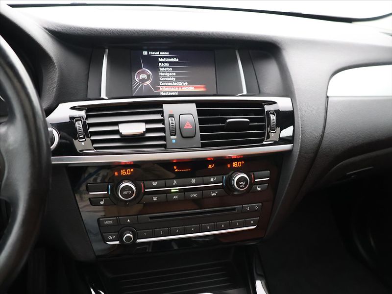 BMW X3 3,0 35d 230KW Xdrive PANORAMA - fotka 21 z 33