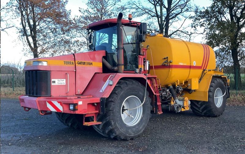 Ostatní (2000) Fertilizer spreade Terra-Gator - fotka 1 z 24