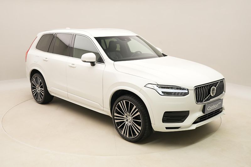 Volvo XC90 B5 AWD MOMENTUM AUT - fotka 16 z 42